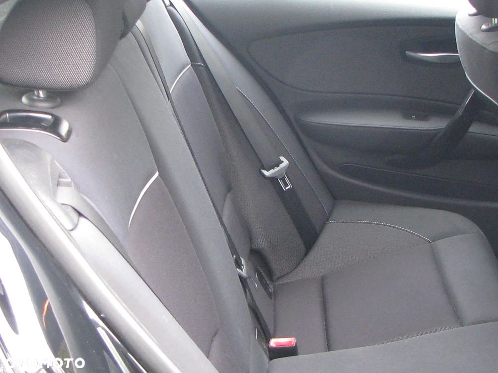 BMW Seria 1 118d DPF - 10