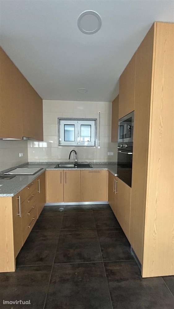 Moradia Isolada T3 Venda em Mafamude e Vilar do Paraíso,Vila Nova de G - Grande imagem: 4/26