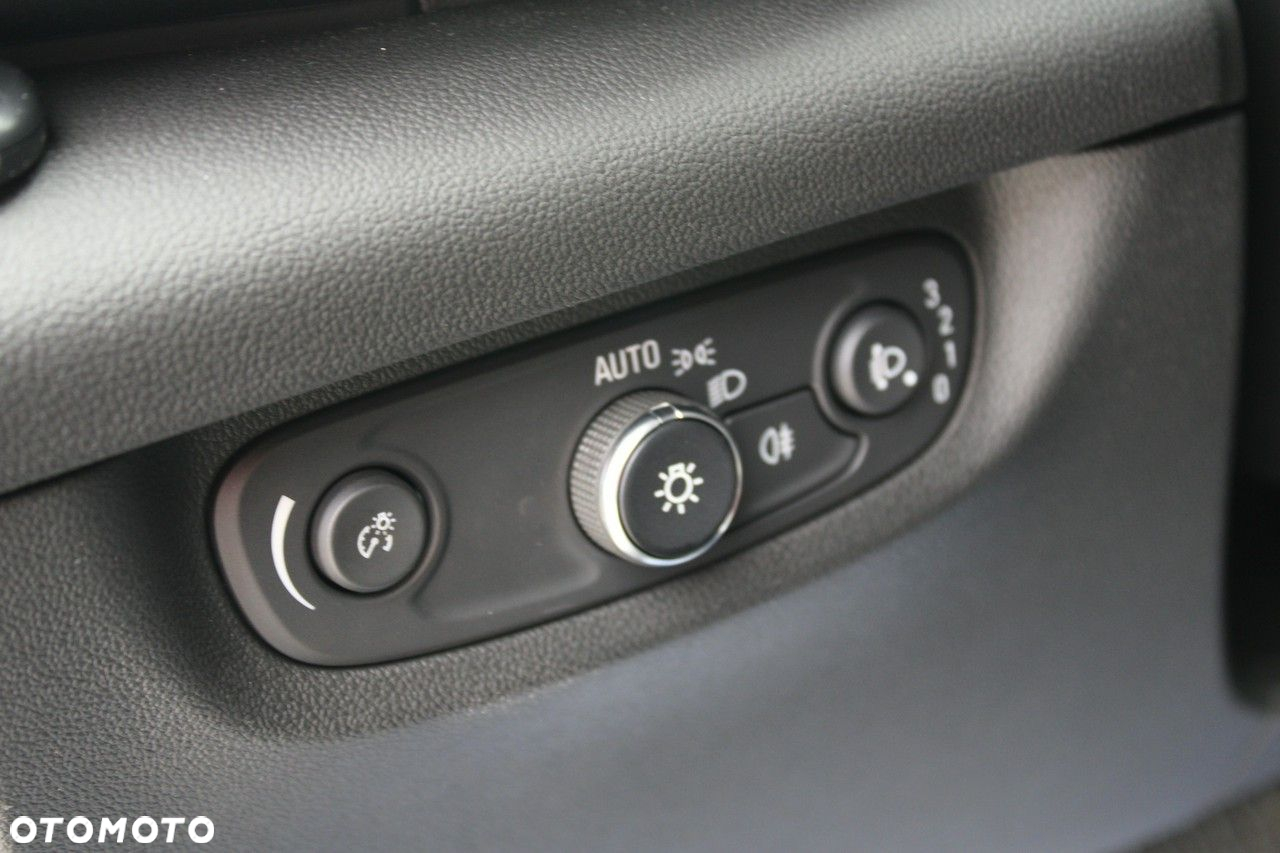 Opel Insignia - 18