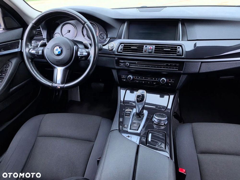 BMW Seria 5 525d Sport-Aut - 18