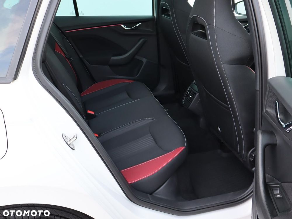 Skoda Kamiq 1.0 TSI Monte Carlo - 8