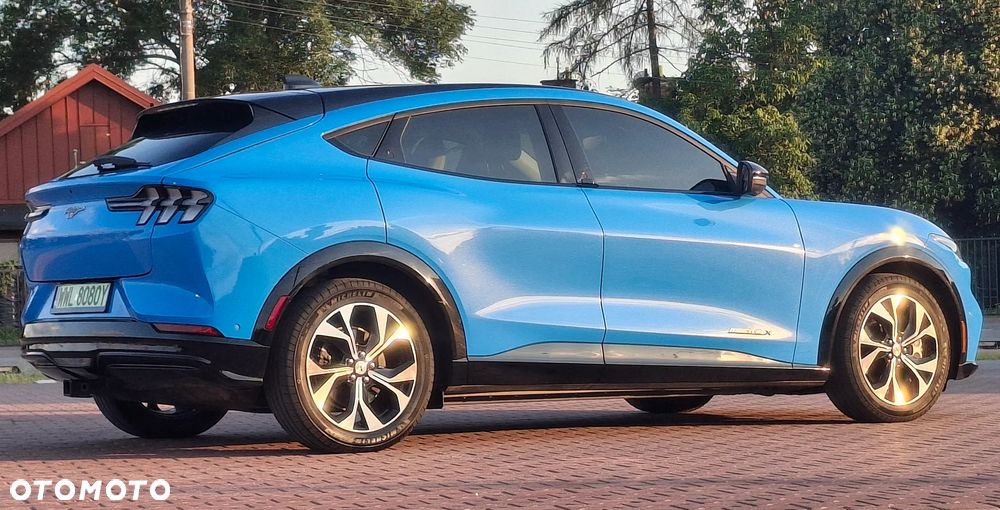 Ford Mustang Mach-E 88 kWh AWD Premium - 3
