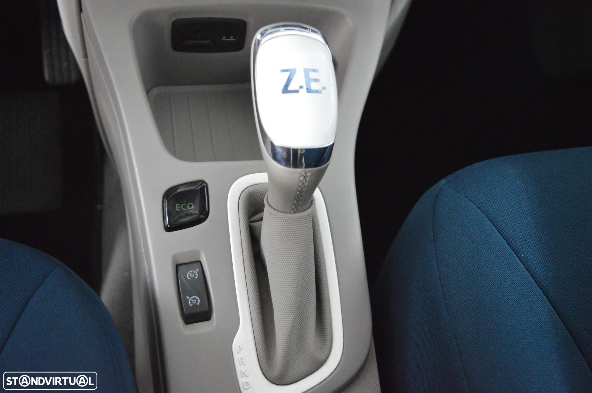 Renault Zoe (c/ Bateria) Life - 19