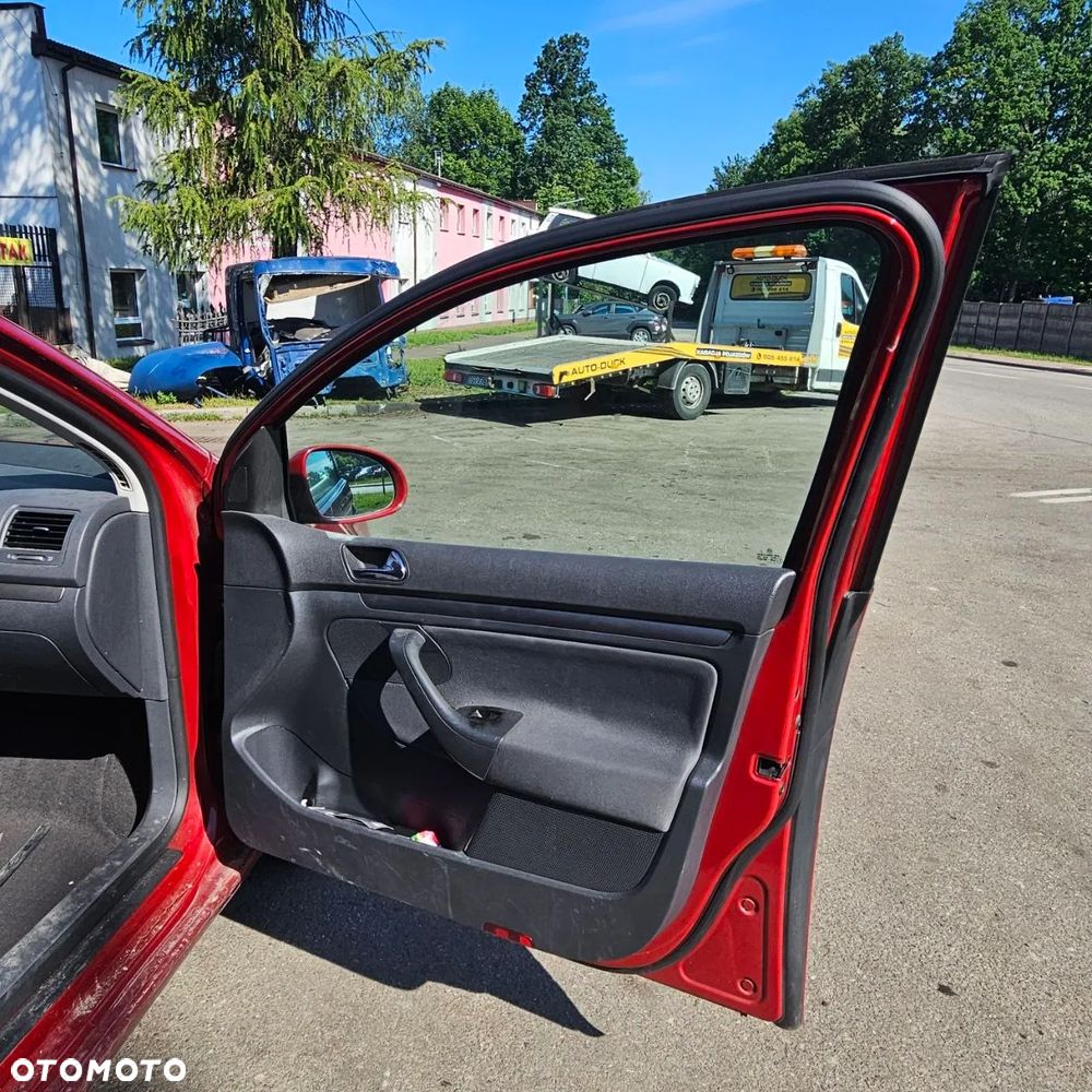 VOLKSWAGEN Golf V (2003r) hb 1,4 B 55kw / 75 KM kod lak: LA3W pojazd na części - 3