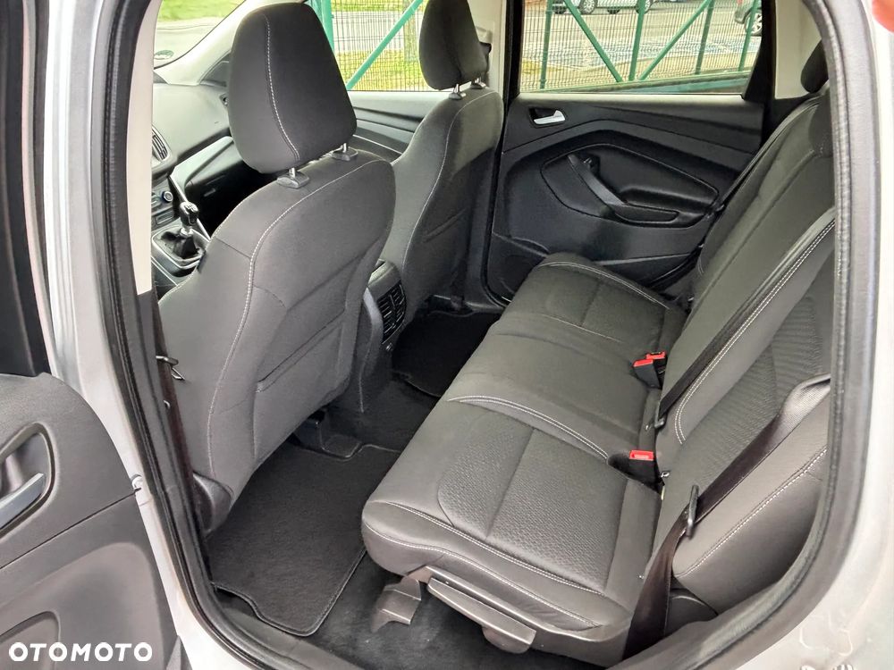 Ford Kuga - 11