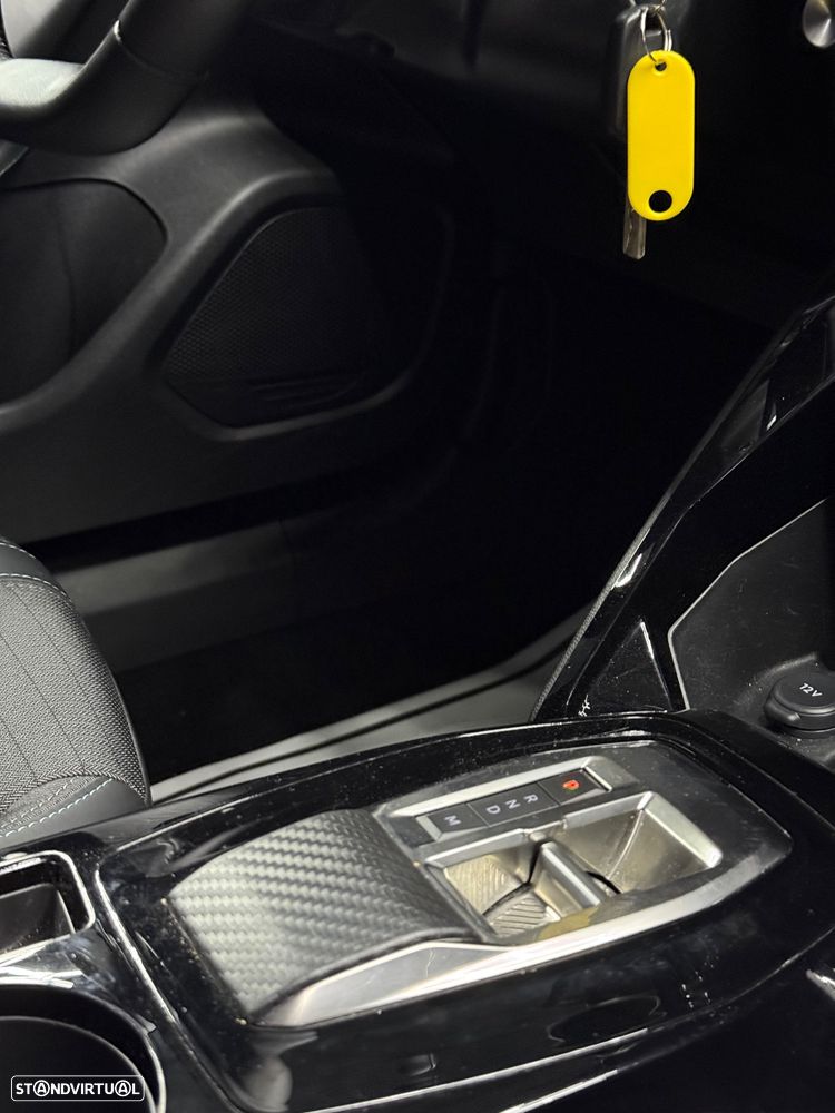 Peugeot 2008 1.5 BlueHDi Allure Pack EAT8 - 21
