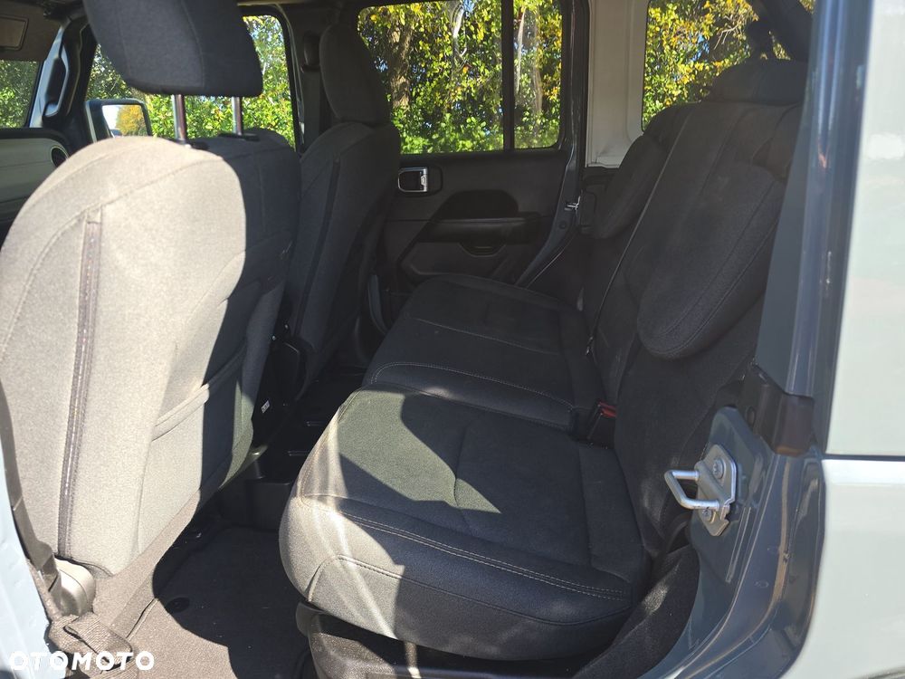 Jeep Wrangler Unlimited 2.0 Turbo PHEV 4xe Sahara - 14