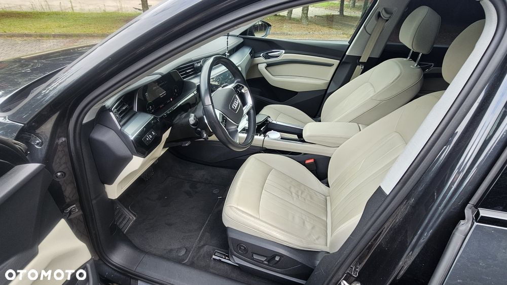Audi e-tron - 8