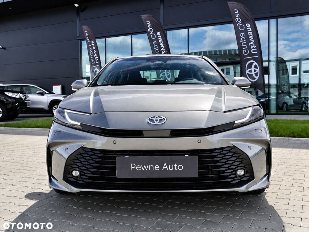Toyota Camry - 2