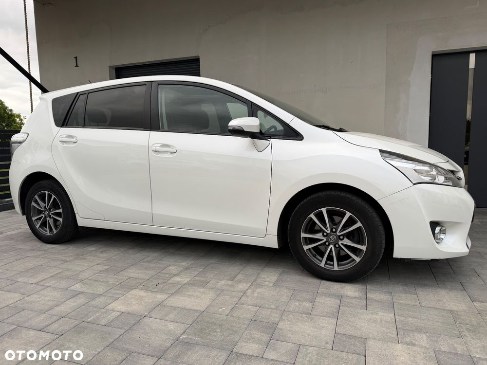 Toyota Verso 2.0 D-4D 5-Sitzer Life - 3