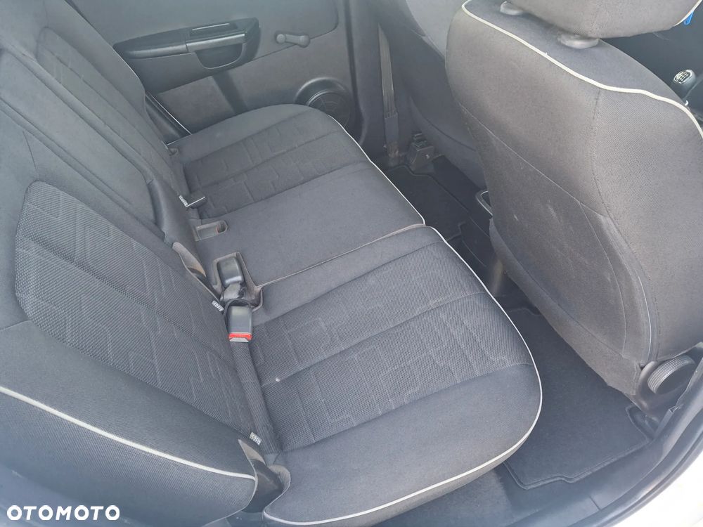 Kia Venga 1.4 CRDi 90 Attract - 29