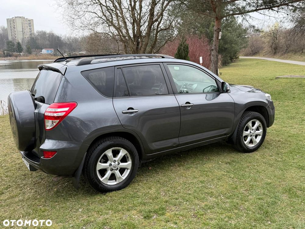 Toyota RAV4 2.0 VVT-i Premium - 12