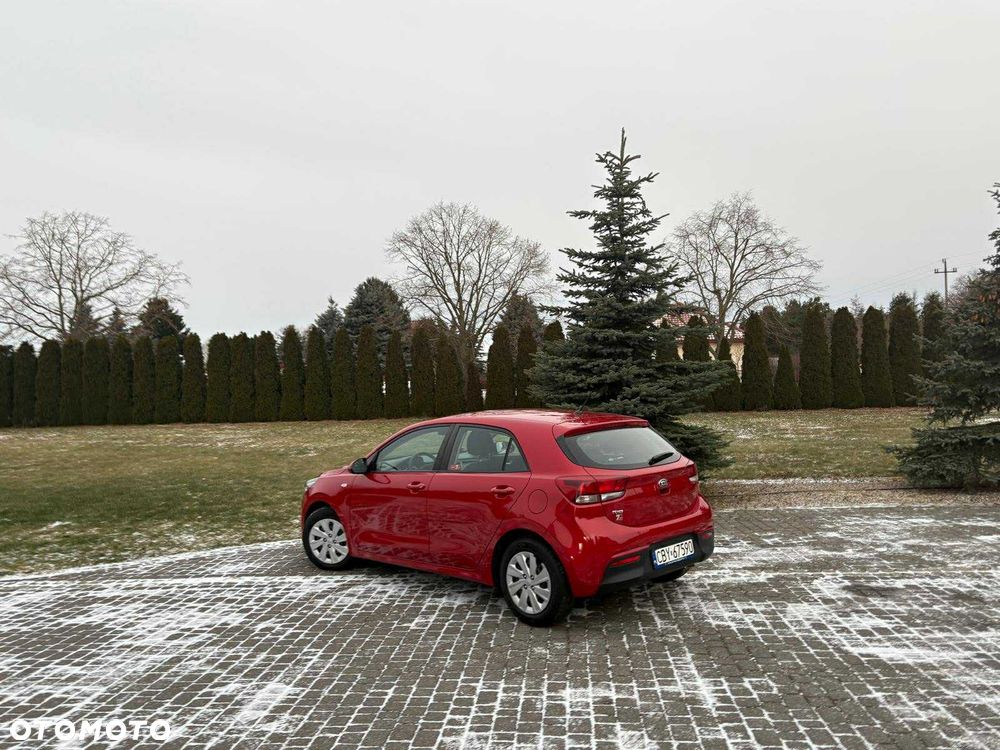 Kia Rio - 4