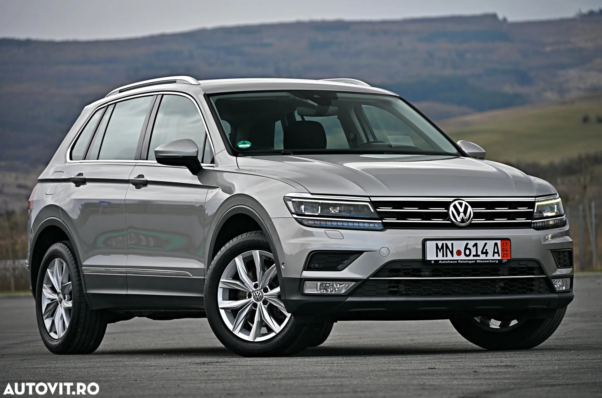 Volkswagen Tiguan - 33