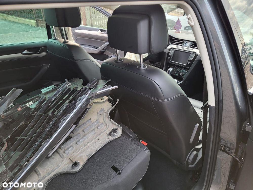 Volkswagen Passat - 38