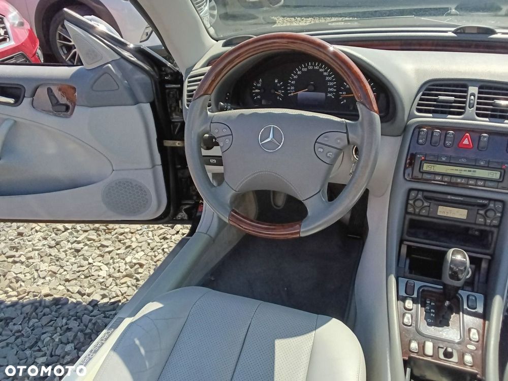 Mercedes-Benz CLK - 16