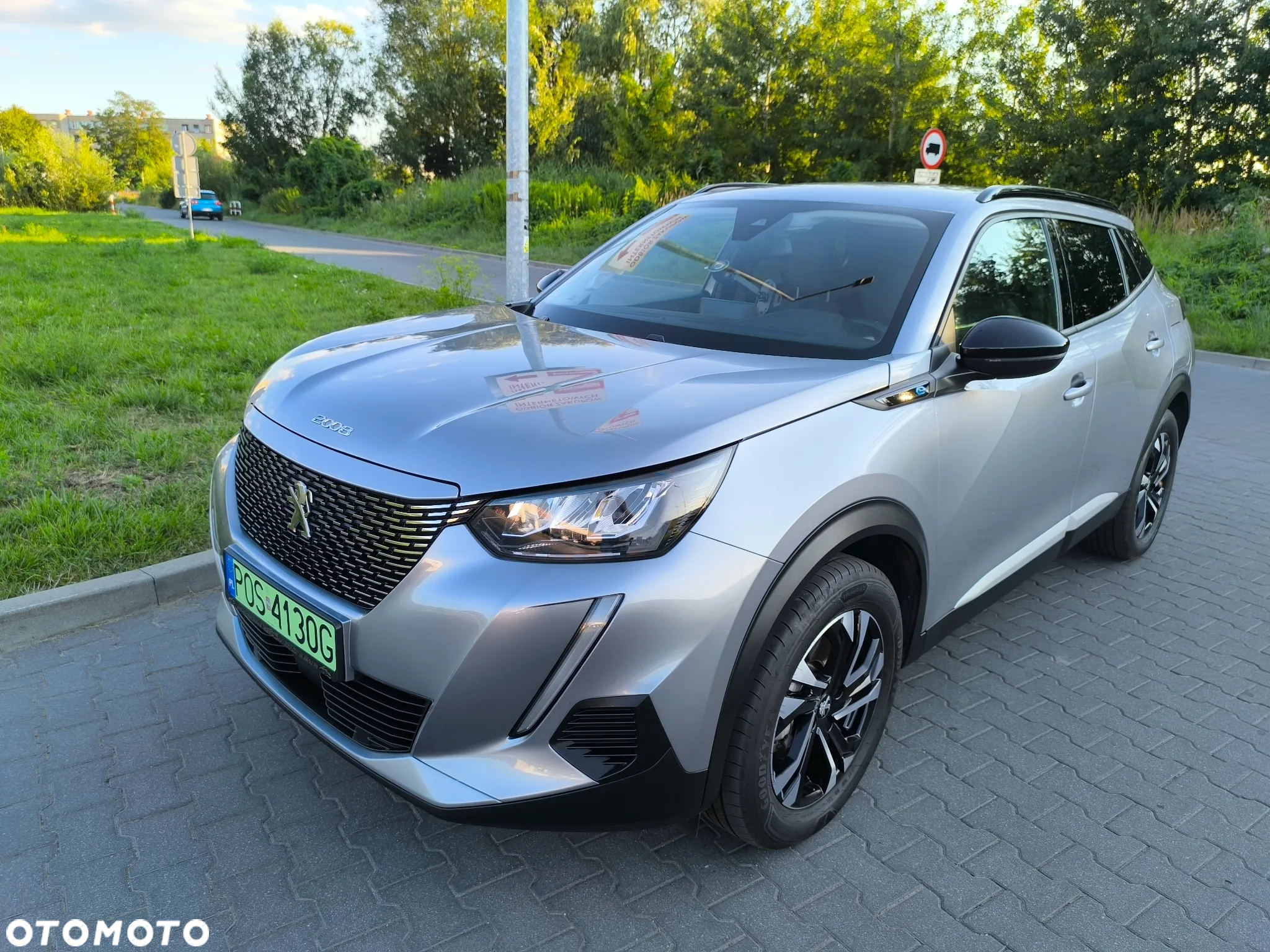 Peugeot 2008 e-2008 Allure Pack - 3