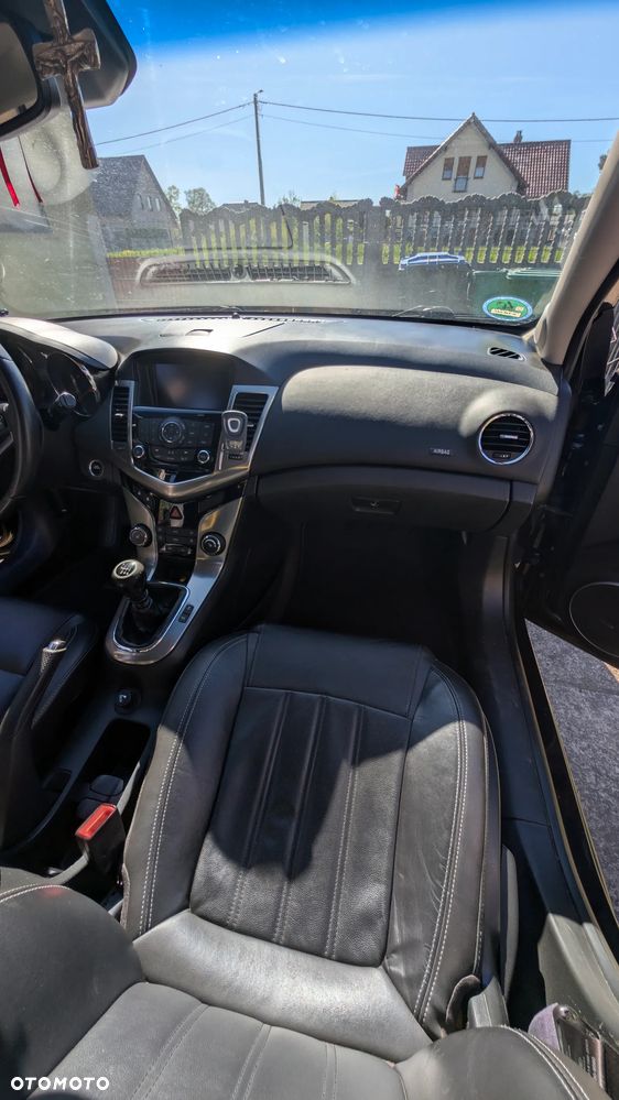 Chevrolet Cruze - 14