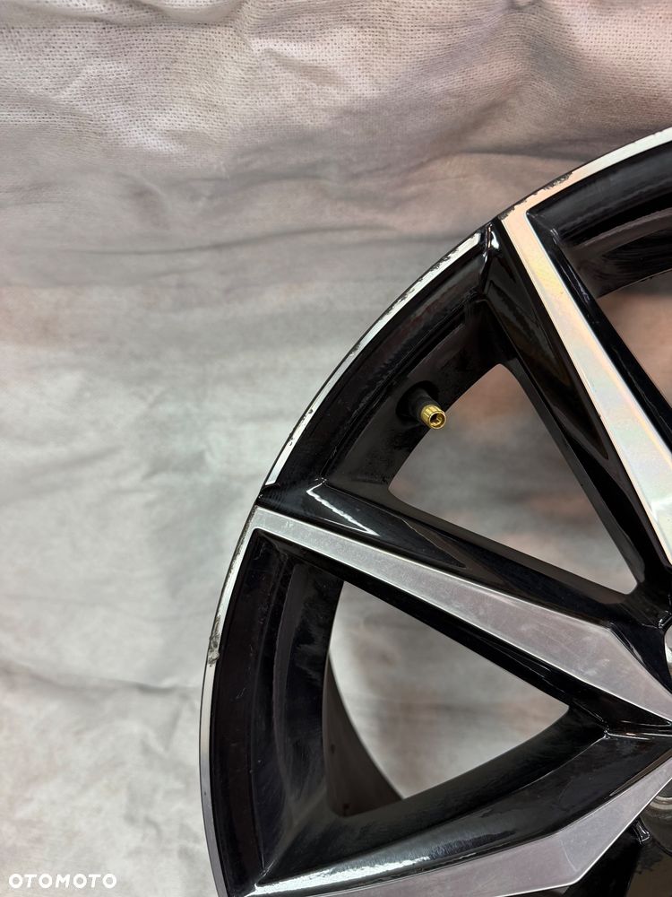 TOYOTA COROLLA GR E21 E210 XII LIFT FELGA 8Jx18 ET40 5x114,3 - 4