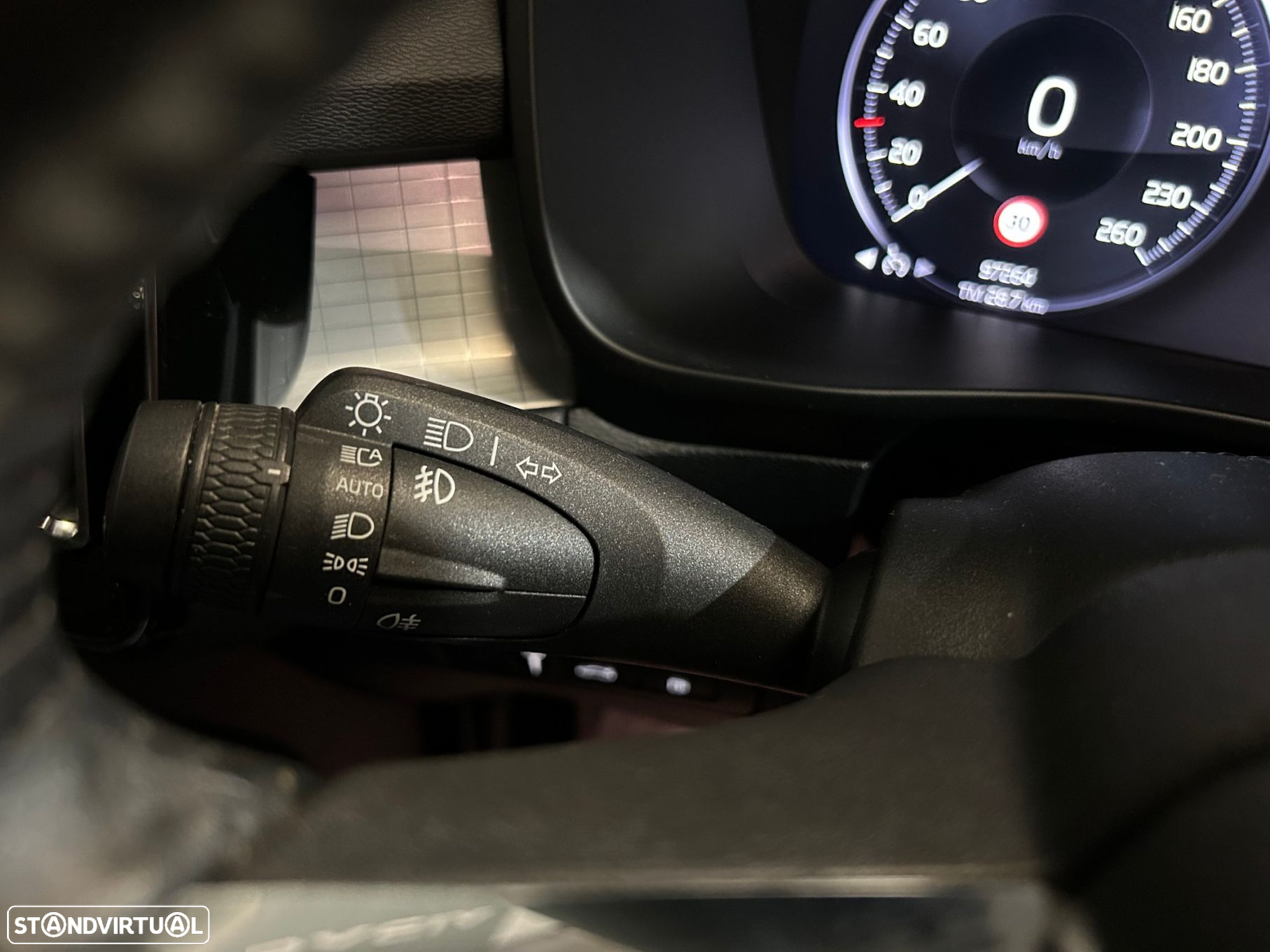 Volvo XC 40 1.5 T5 PHEV Inscription - 34