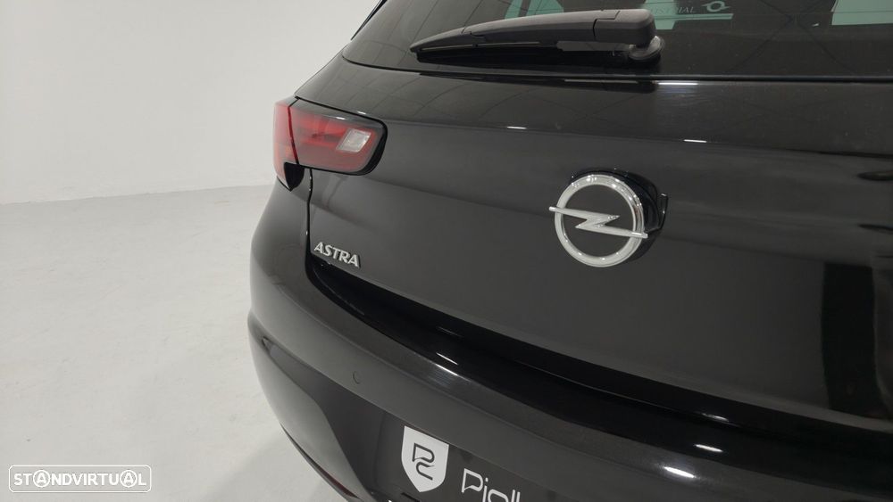 Opel Astra 1.2 T Design & Tech S/S - 11