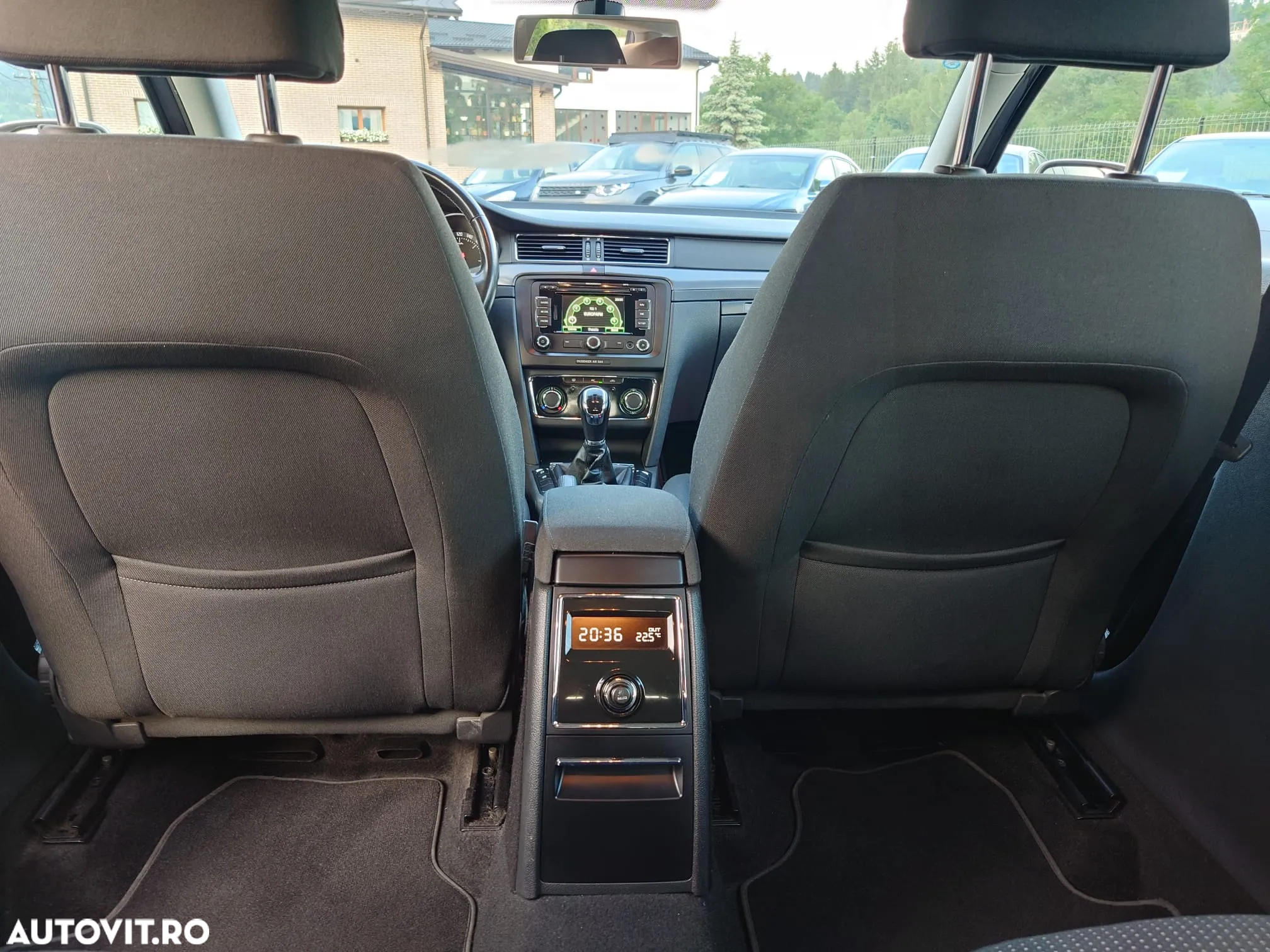 Skoda Superb Combi 1.6 TDI GreenLine - 5