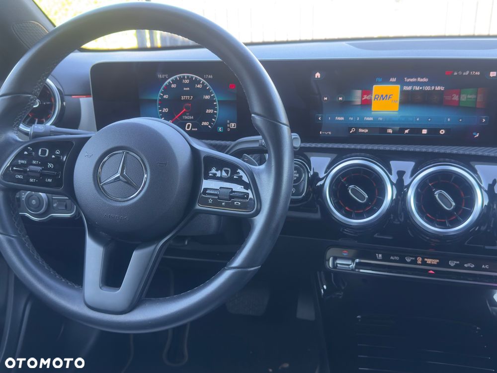 Mercedes-Benz Klasa A 180 7G-DCT - 20