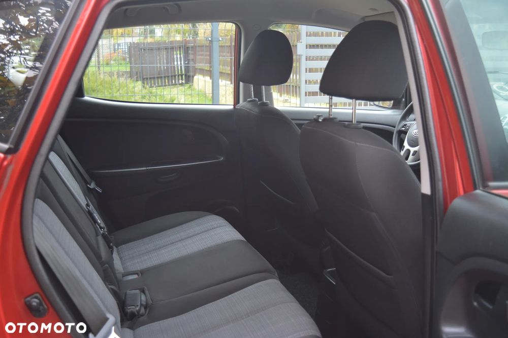 Kia Venga 1.4 CVVT Dream-Team Edition - 10