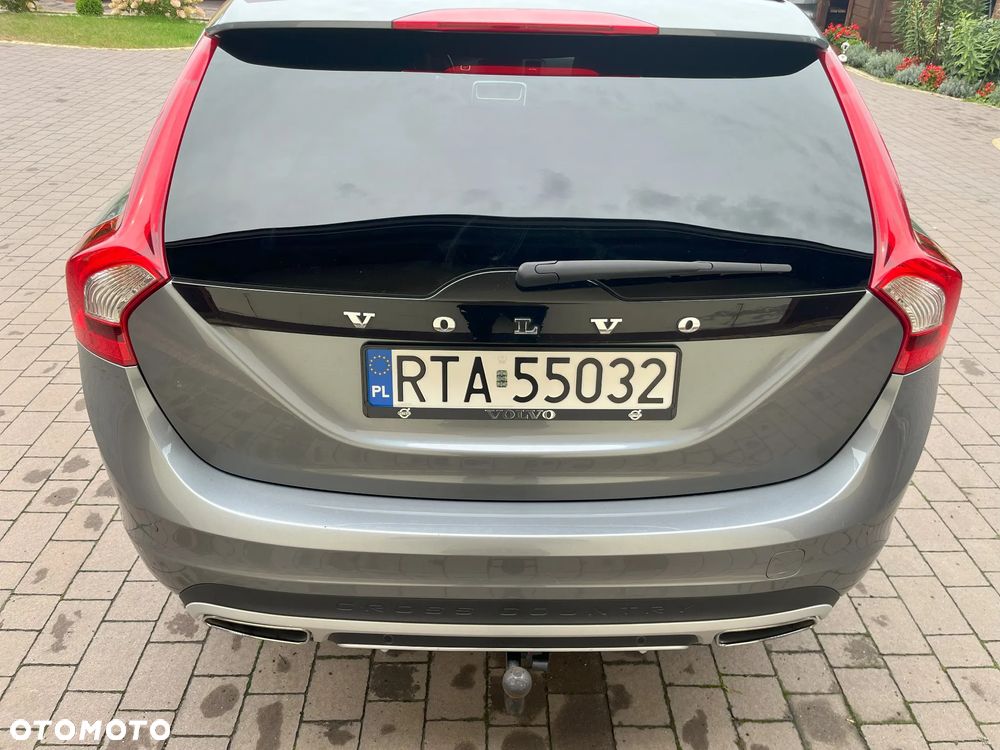 Volvo V60 Cross Country D4 Drive-E Summum - 11