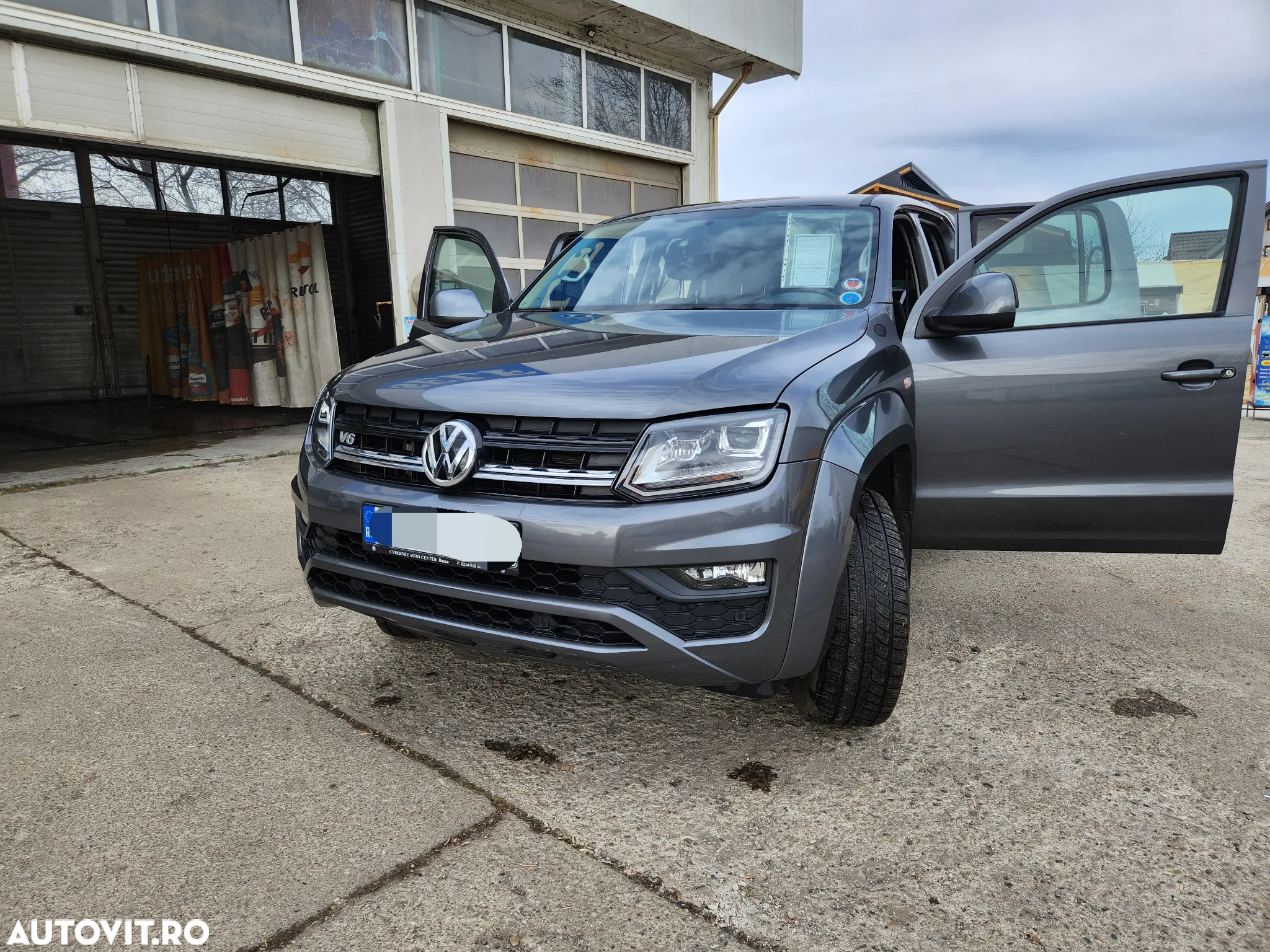 Volkswagen Amarok 3.0 TDI V6 4M Highline Aut. - 8