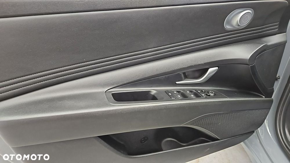 Hyundai Elantra 1.6 Smart - 10