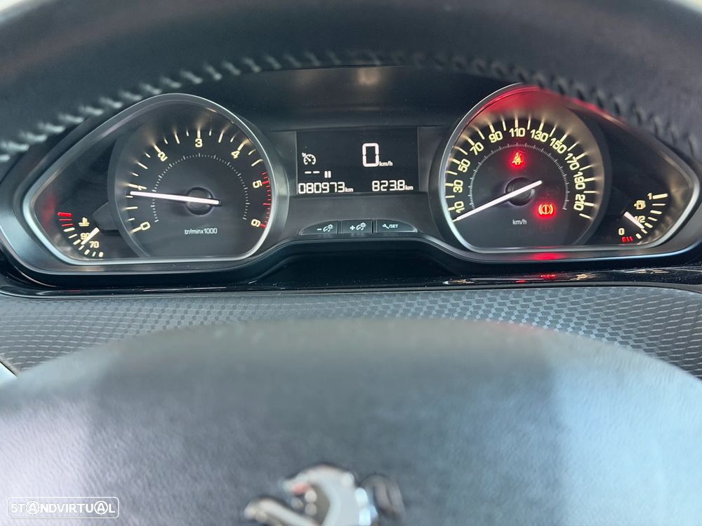 Peugeot 208 1.6 BlueHDi Style - 16