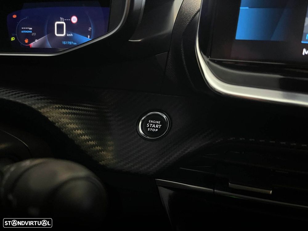 Peugeot 2008 1.2 PureTech Allure Pack EAT8 - 22