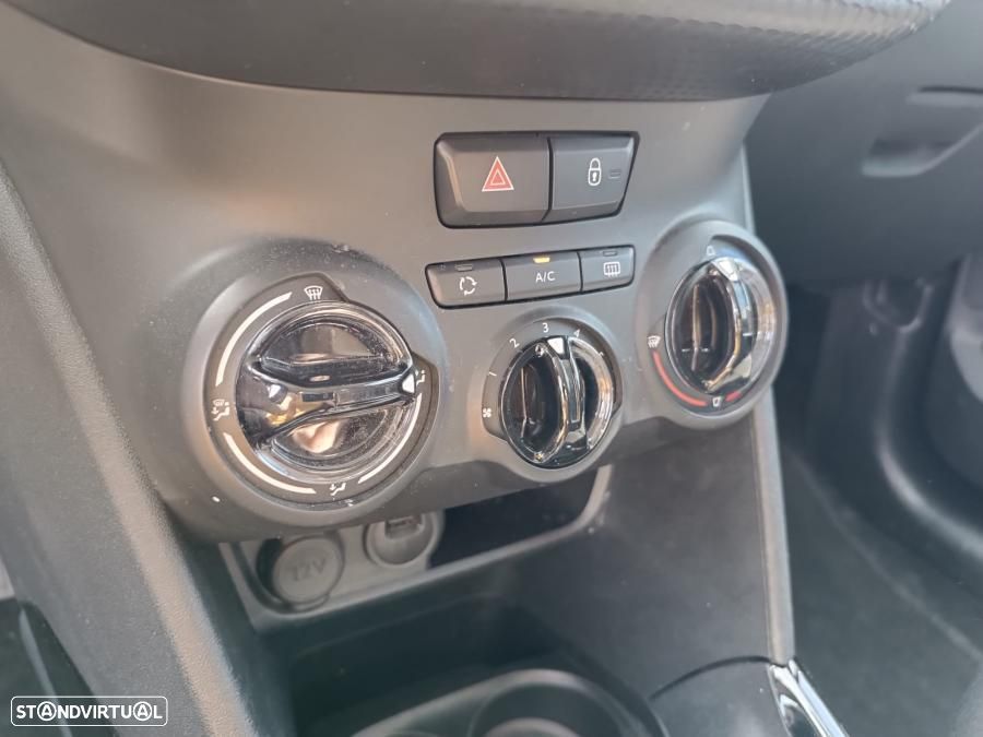 Peugeot 2008 1.5 BlueHDi Signature - 17