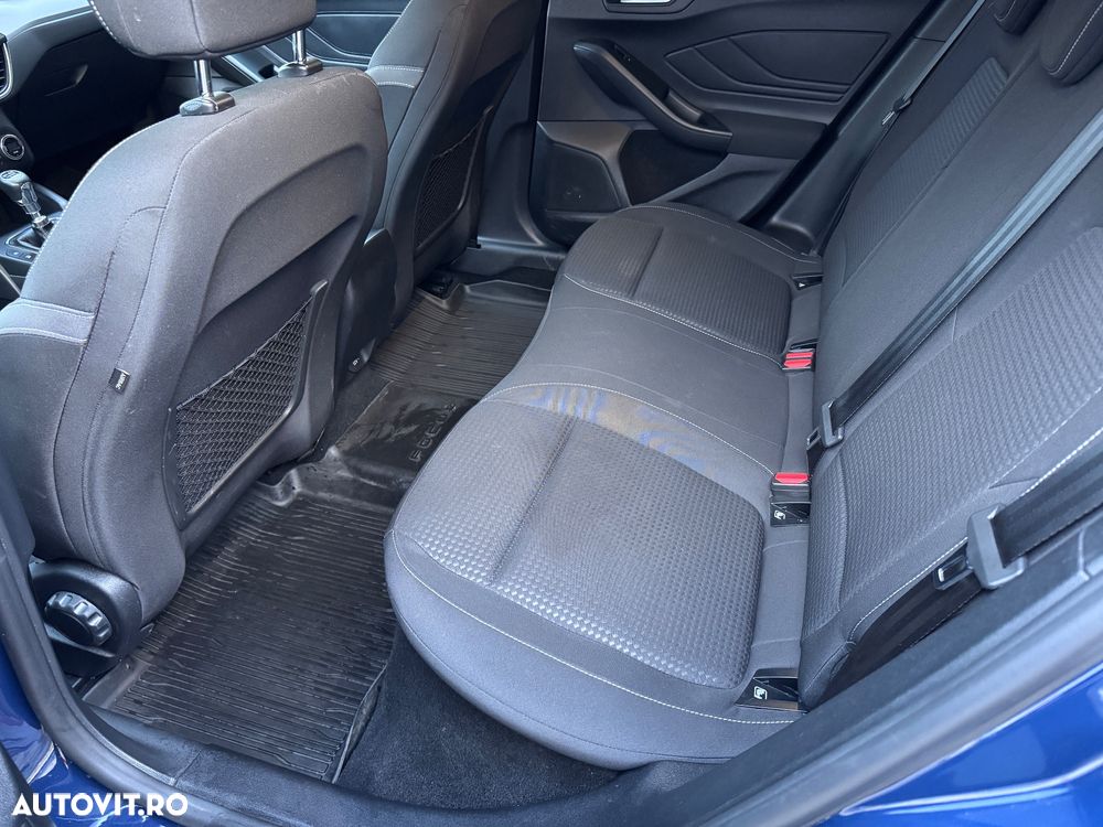 Ford Focus 1.5 EcoBlue Connected - 17