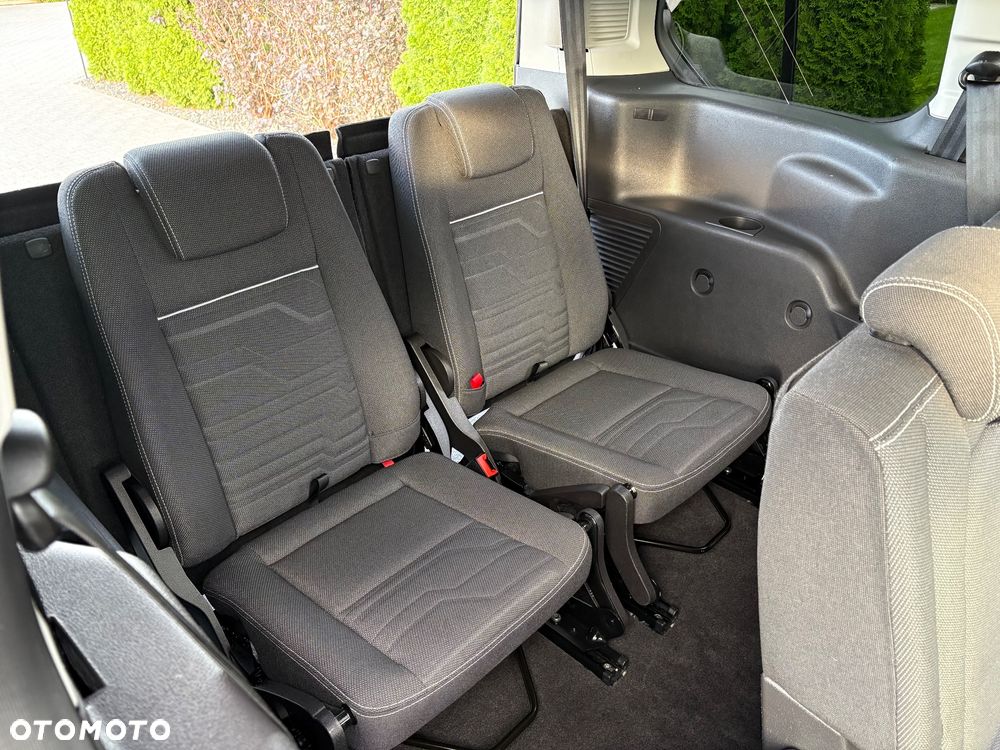 Ford Tourneo Connect Grand - 15