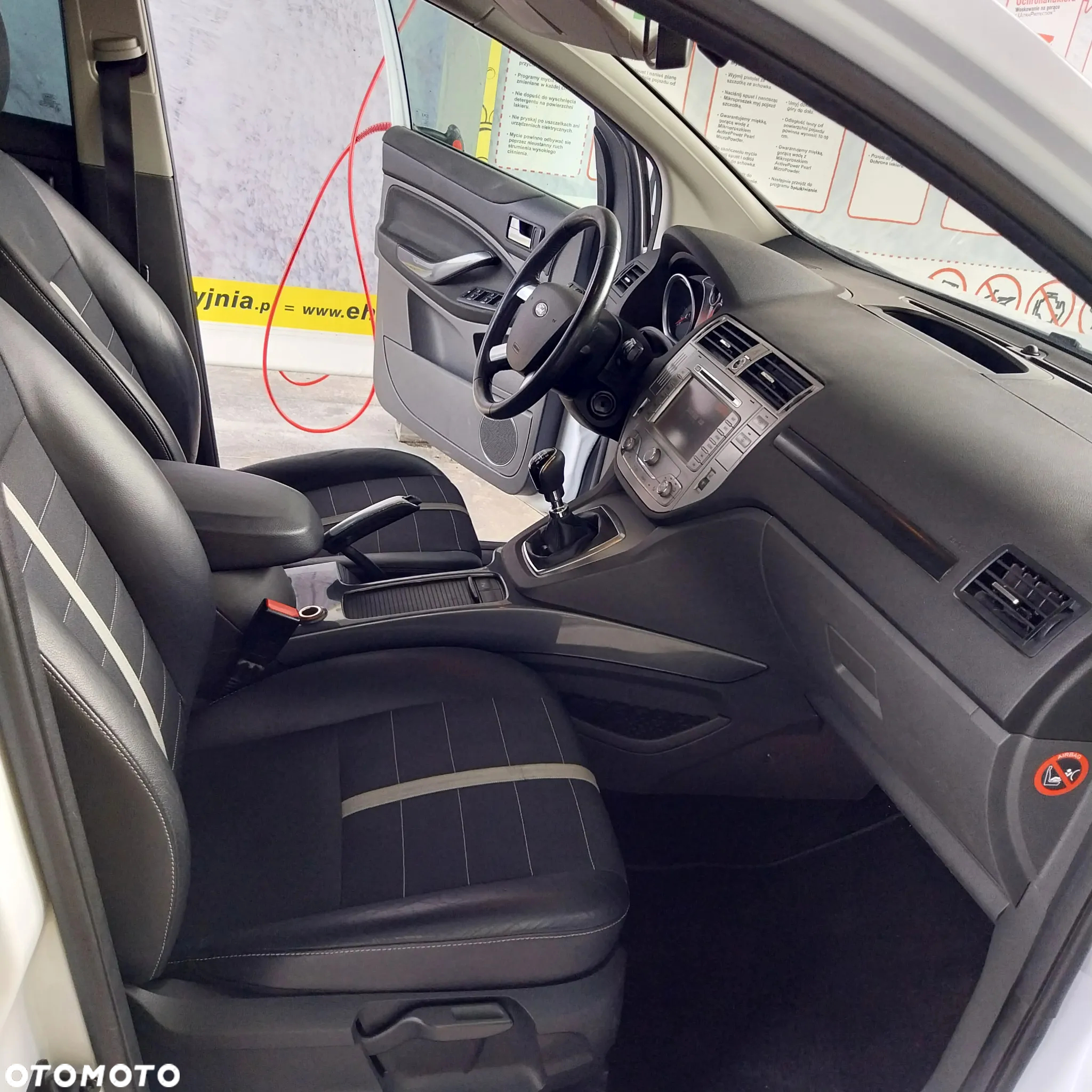 Ford Kuga 2.0 TDCi 4WD Titanium - 6