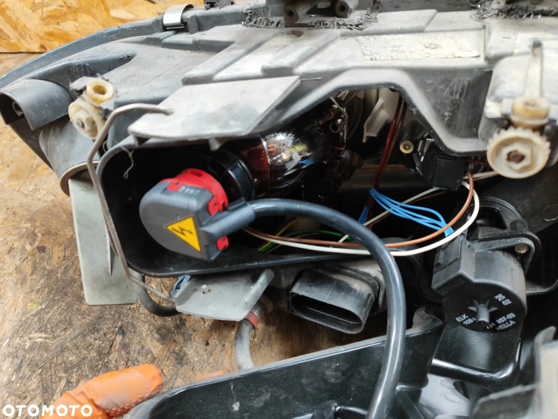 lampa przód prawa / lewa XENON HELLA europa kompletna do Audi A6 C5 97-04r - 13