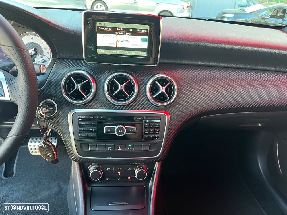 Mercedes-Benz A 200 CDI 7G-DCT AMG Line - 24