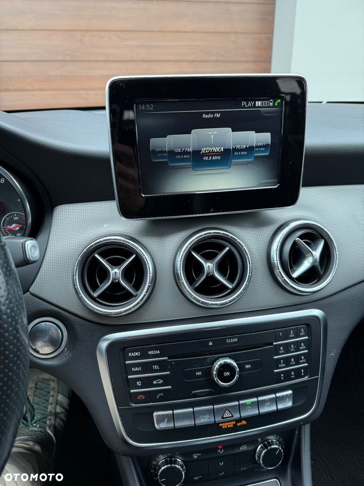 Mercedes-Benz CLA - 19
