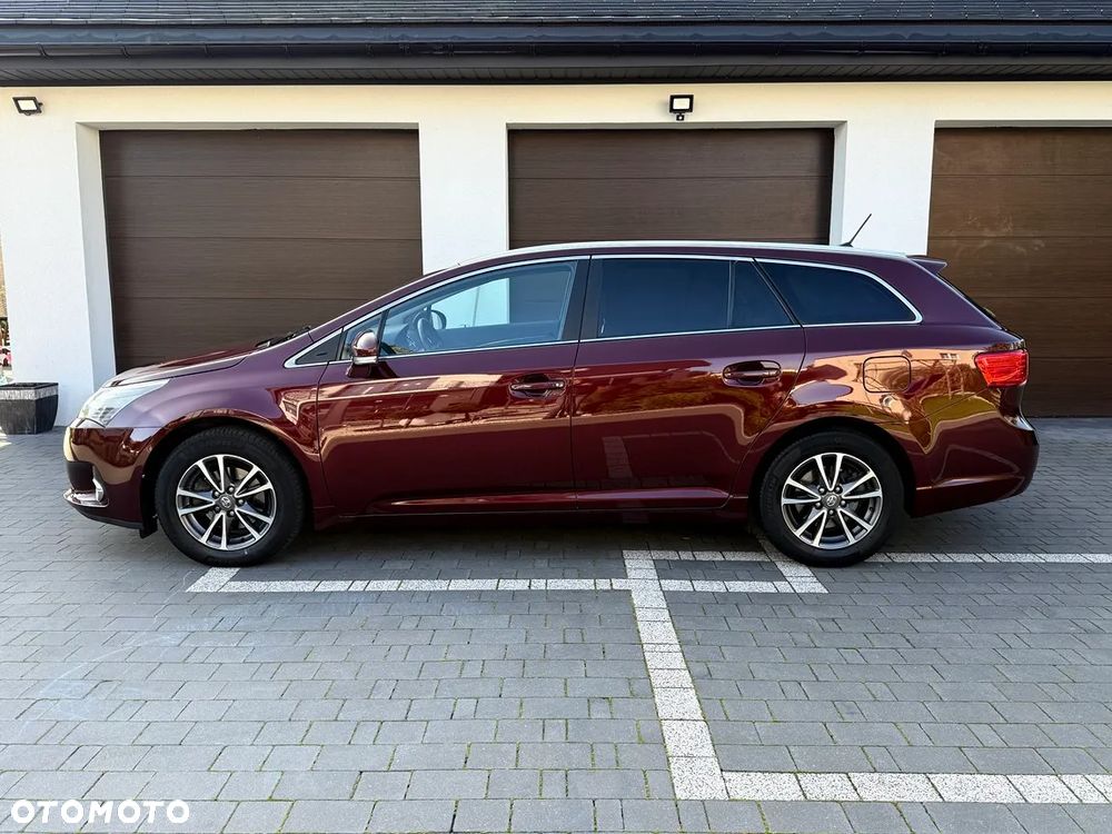 Toyota Avensis 1.8 Sol - 3