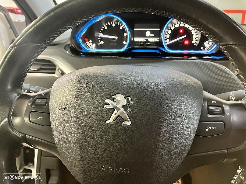 Peugeot 2008 1.6 e-HDi Allure - 30