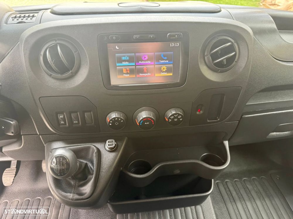 Renault Master 2.3DCI L2H2 135cv 3 Lugares - 7