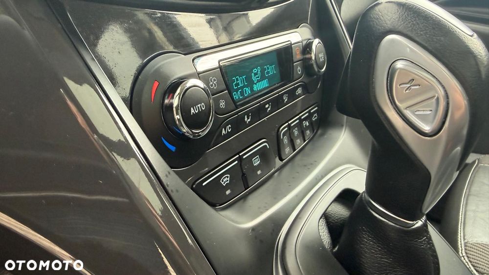 Ford Kuga 2.0 TDCi 4x4 Individual - 7