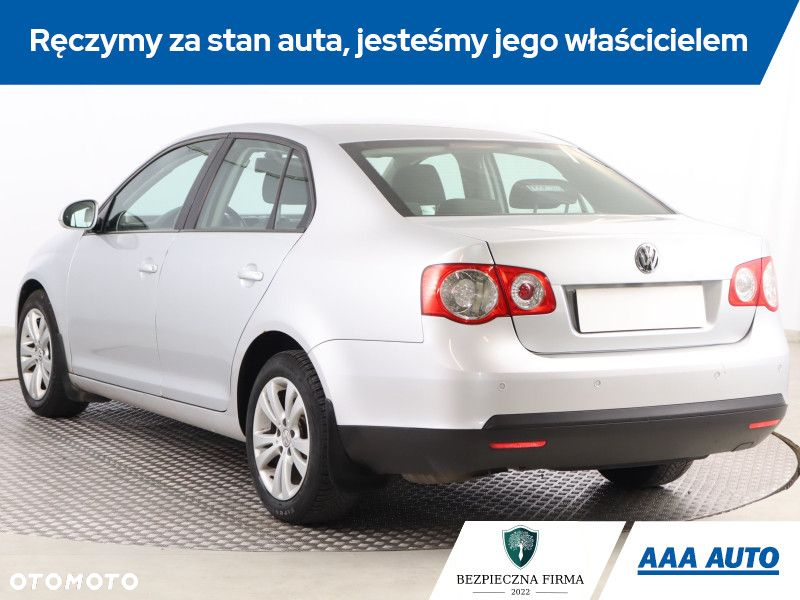 Volkswagen Jetta - 5