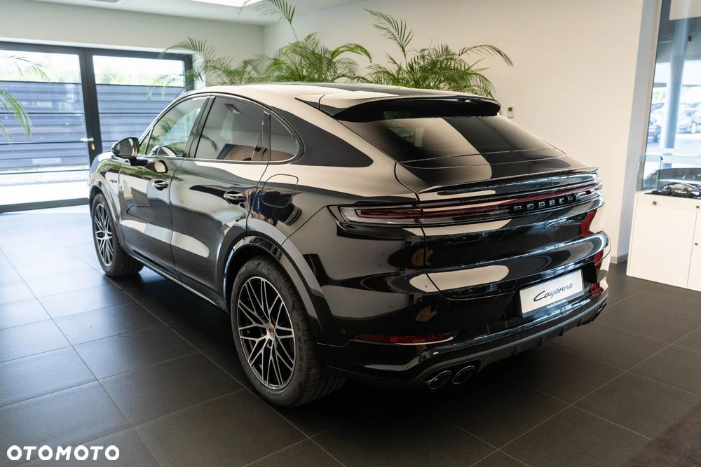 Porsche Cayenne E-Hybrid - 4
