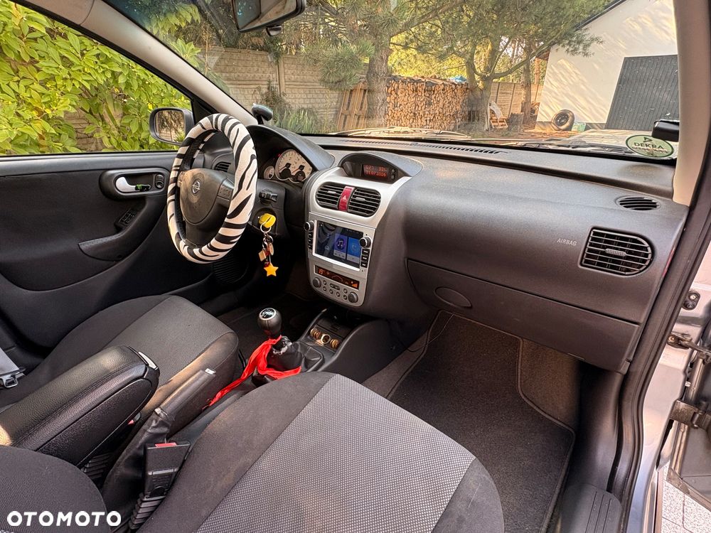 Opel Corsa 1.2 16V Silverline - 30
