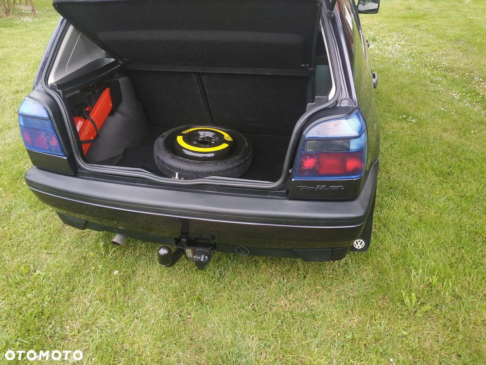 Volkswagen Golf 1.8 GL - 9