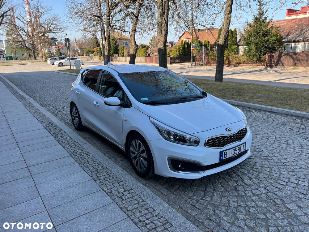 Kia Ceed 1.6 CRDi M - 14