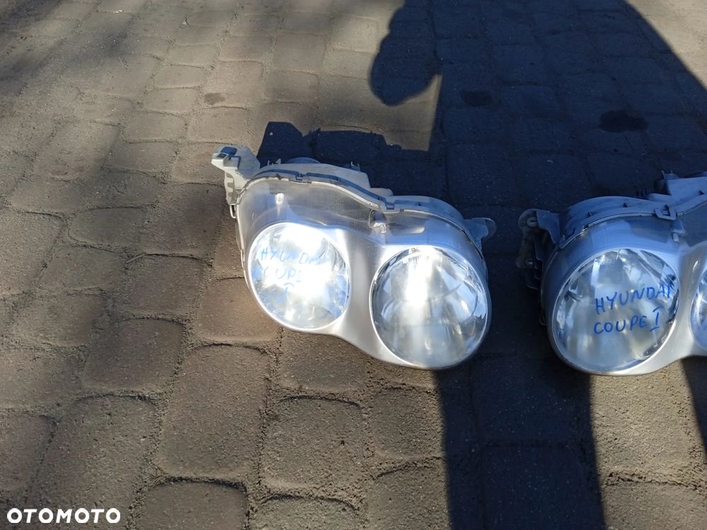 REFLEKTOR LEWY LUB PRAWY HYUNDAI COUPE 99-02 - 2